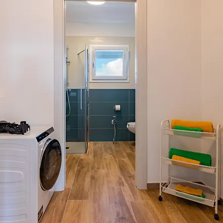 Ltapartments - Monolocale Con Parking A 10 Minuti Dalla Torre Apartamento
